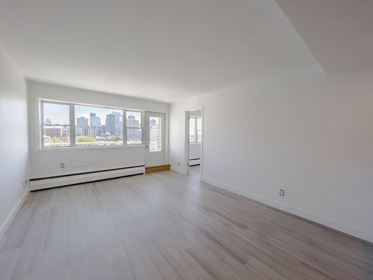 Urban Living at Place Sussex – 1225 Rue du Sussex, Montréal, QC H3H 2A2 - Photo 1