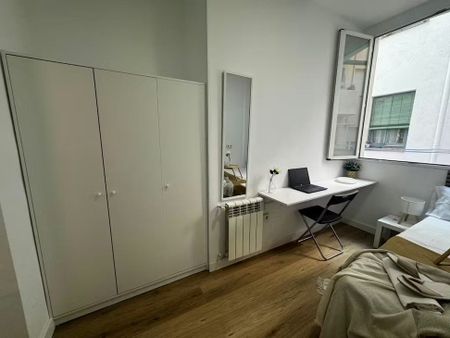 Calle de Trafalgar, Madrid, Community of Madrid 28010 - Photo 5