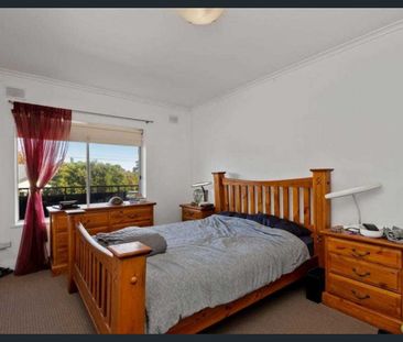 Hi, I'm a Desirable, Well-Located abode... - Photo 1