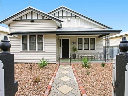 50 Shannon Avenue, Geelong West - Photo 2