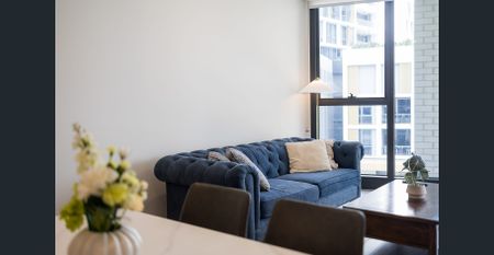 Furnished 2 Bedroom in Olympic Park - Photo 3