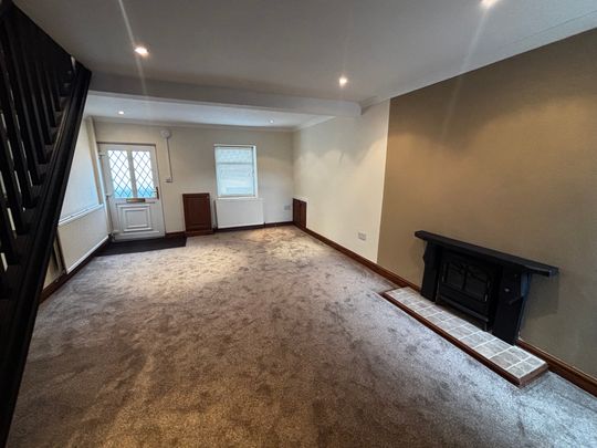 Long Row, Llanelli, Carmarthenshire, SA15 3AX - Photo 1