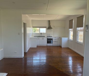 North Family Home - Close to GV Health - Photo 6