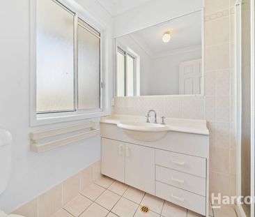 TOWNHOUSE LOCATED IN SECURED LOGANDALE ESTATE! - Photo 5