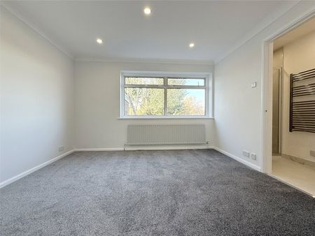 High Ridge, Cuffley - Photo 5