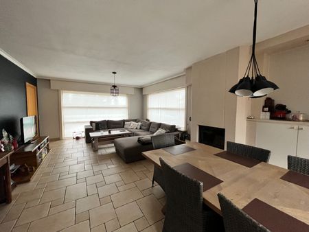 Ruime halfopen bebouwing met tuin en garage! - Photo 2