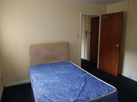1 bedroom flat to rent - Photo 4