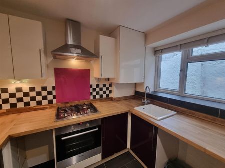 Stockwell Green, Cinderford - Photo 2