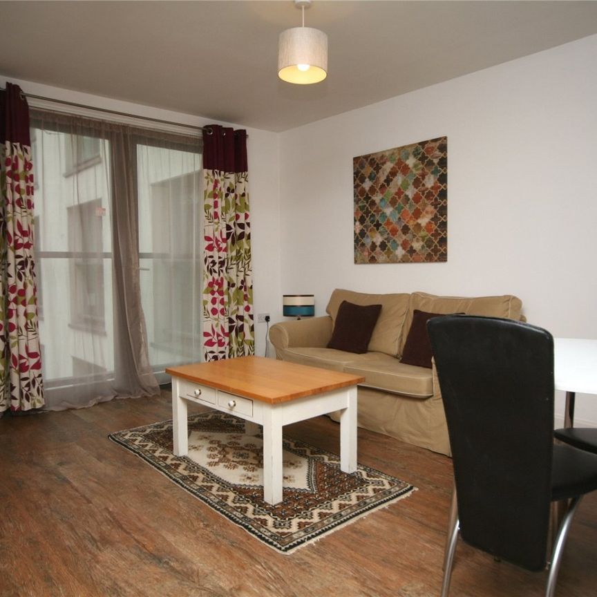 St James Walk, - Photo 1