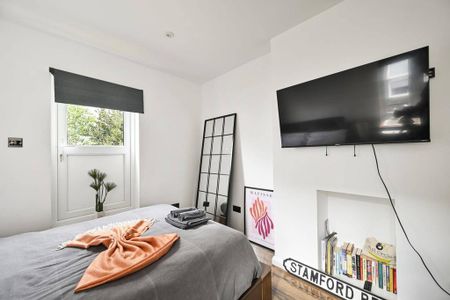 Studio to rent - Photo 2