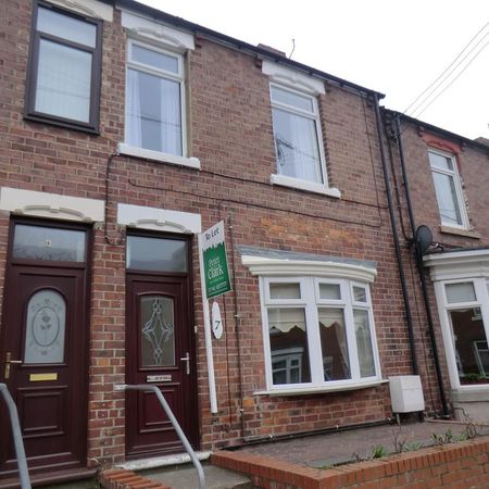 2 bedroom terraced house to rent - Photo 4
