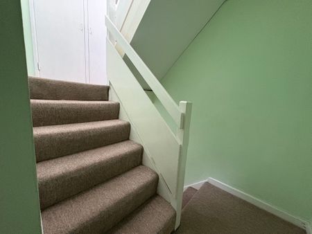 Ivanhoe Close, Cowley , Uxbridge - Photo 2