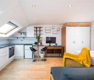 Studio to rent - Photo 2