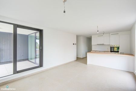 NIEUWBOUWAPPARTEMENT MET 2 SLAAPKAMERS, OVERDEKT TERRAS EN ONDERGRONDSE AUTOSTAANPLAATS NABIJ HET CENTRUM VAN TONGEREN - Photo 4