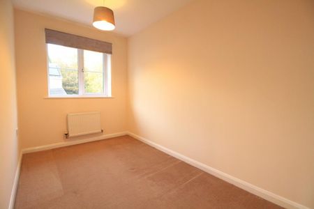 2 bedroom semi-detached house to rent - Photo 5