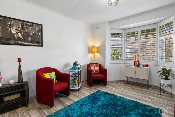 Open the Door to Easy Living in a Light-Filled Morphettville Retreat - Photo 1