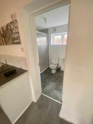 Studio Flat, Stoney Stanton Road, CV6 - Photo 5