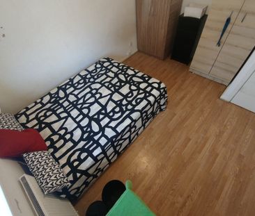 Room in a Shared Flat, Mowatt Close, N19 - Photo 3