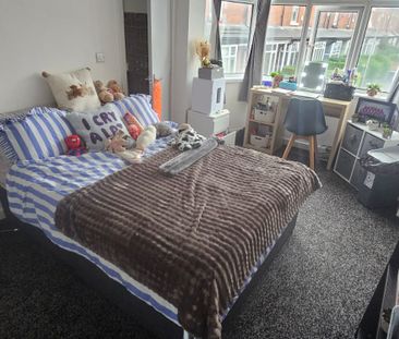 6 Bed - 32 Grimthorpe Terrace, Headingley, Leeds - LS6 3JS - Student - Photo 4