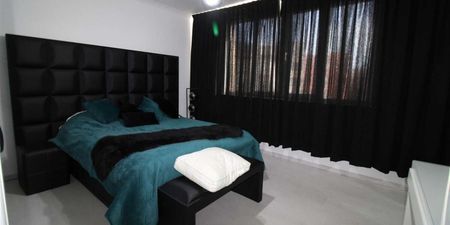 Appartement te huur in Hoboken voor € 990 met 1 slaapkamer - Photo 2