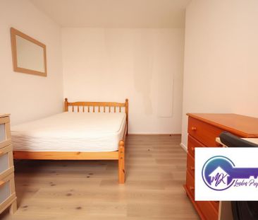 5 bedroom flat share to rent - Photo 2