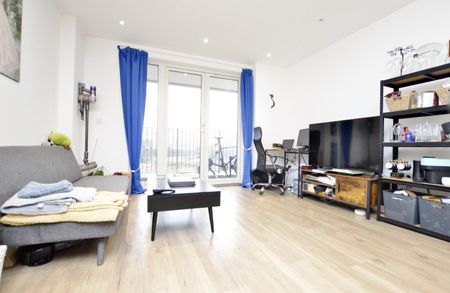 2 bedroom Flat To Let Total Size: 657 SQ FT - Photo 2