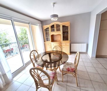Location Appartement 3 pièces 87m² LES SABLES D OLONNE 85100 - Photo 2