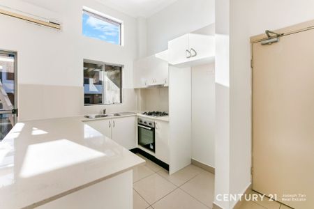 Ideal Location! - Photo 2