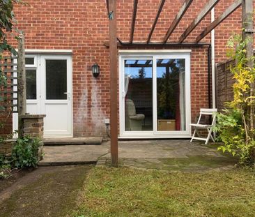 3 bedroom terraced house to rent - Photo 1