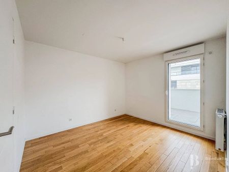 Rental Apartment Saint-Maur-des-Fossés La Varenne Saint-Hilaire - Photo 2