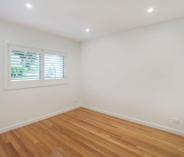 Stylish 2 Sorey 5 Bedroom Home in Convenient Location - Photo 5