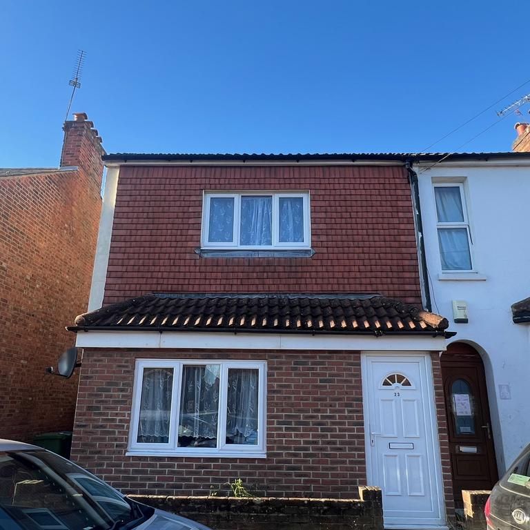 3 bedroom semi-detached house to rent - Photo 2