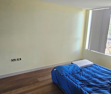 Strathfield - Photo 2