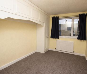 3 bedroom House To Let Total Size: 1012 SQ FT - Photo 3