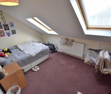 6 bedroom terraced house to rent - Photo 4