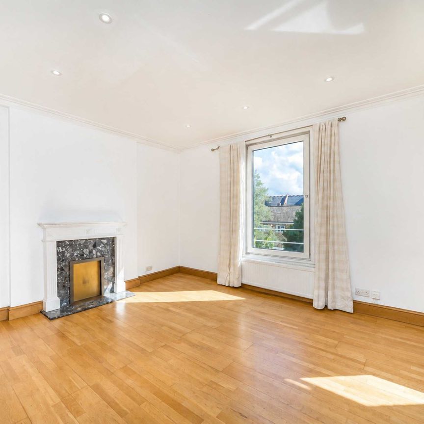 Lancaster Road, Wimbledon Village, SW19, London - Photo 1