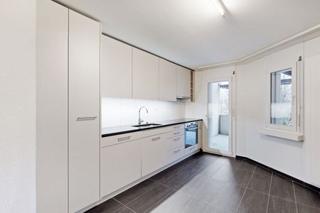 Spacious penthouse apartment with high-quality equipment in Muttenz - Foto 4