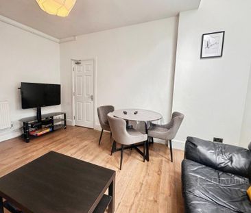 house to rent School Road, Hall Green, Birmingham, West Midlands, B28 - Photo 2