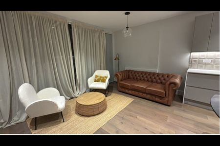 1 Bed Flat, Kilburn High Road, NW6 - Photo 2