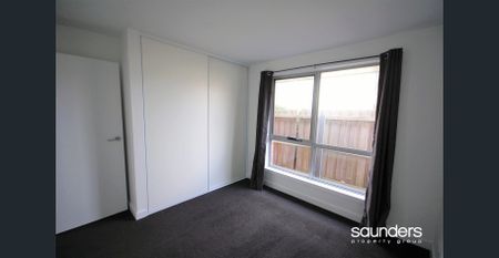 LOW MAINTENANCE MODERN UNIT - Photo 3