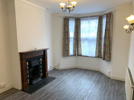 3 bedroom terraced house to rent - Photo 2