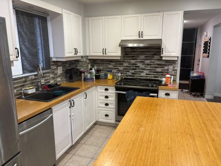 For Lease - 16 Wildercroft Avenue, Brampton, Ontario - Photo 4