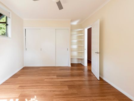 Lovely 2 bedroom cottage amongst the trees - Photo 4