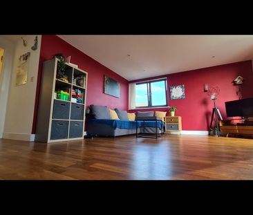 2 Bed Penthouse, Bramley Crescent, IG2 - Photo 2