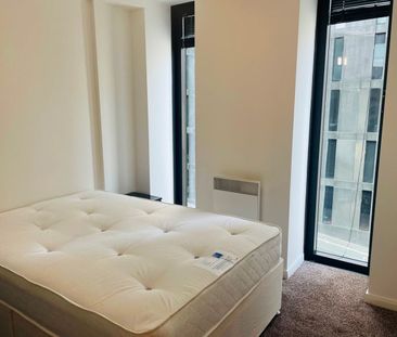 2 Bed Flat, Mann Island, L3 - Photo 6