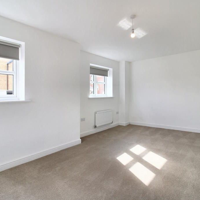 4 bedroom detached house to rent - Photo 1