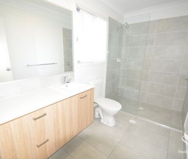 VERY NEW 3 BED TOWNHOUSE FOR RENT (Break Lease) - Photo 4