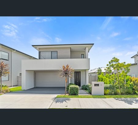 34 Paxton Street, Gledswood Hills, NSW 2557 - Photo 2