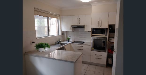 Convenient & Low-Maintenance Living in the Heart of Hornsby - Photo 1
