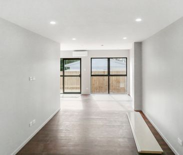 Four bedroom home in Manurewa! - Photo 6